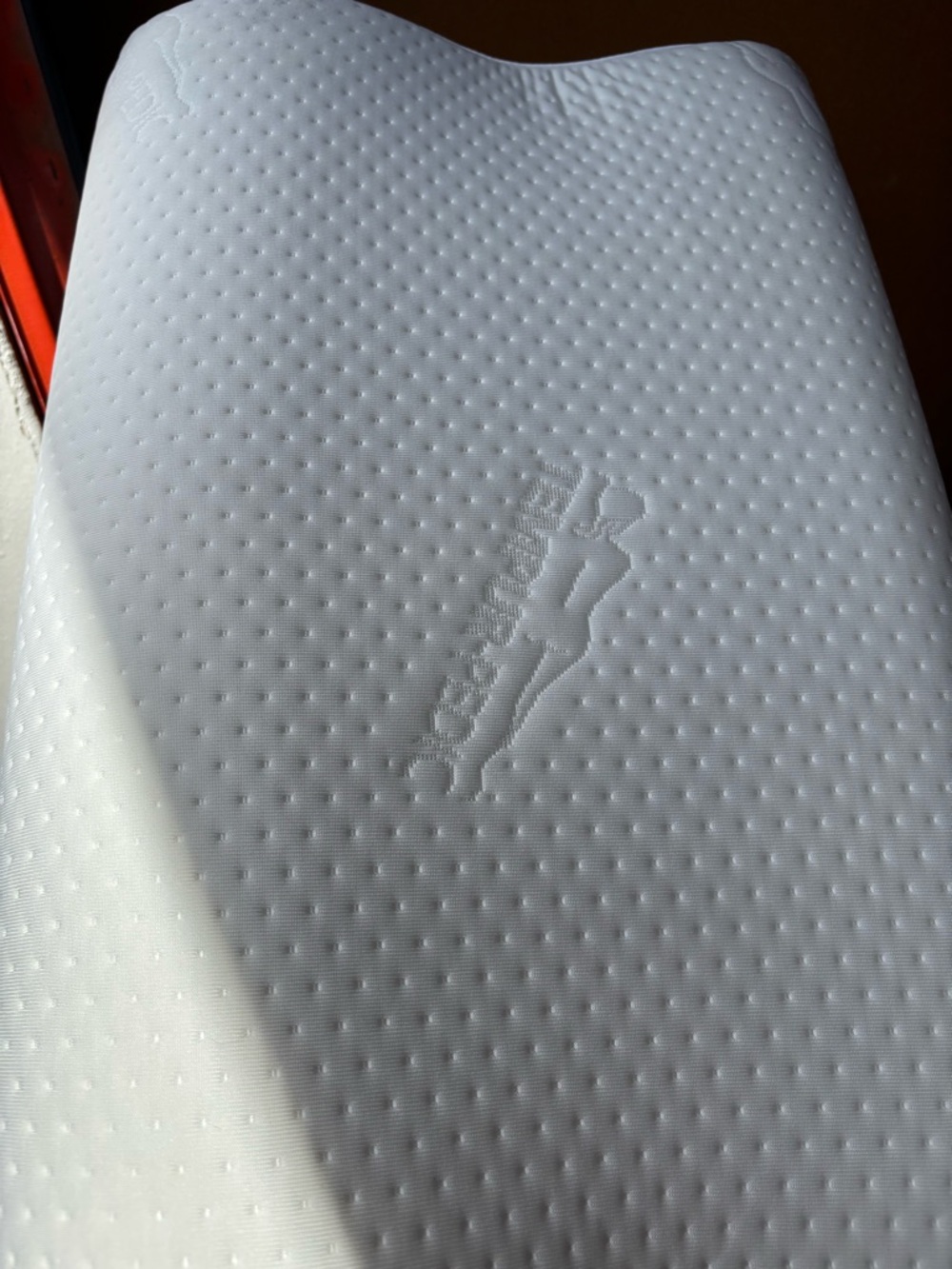 Tempurpedic Contoured White Memory Foam Pillow